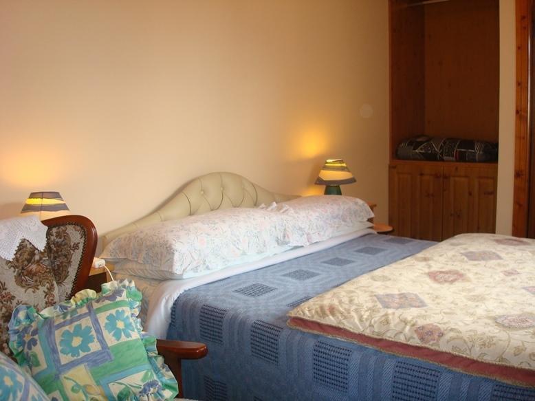 Glen House Room Only Accommodation Йол Номер фото