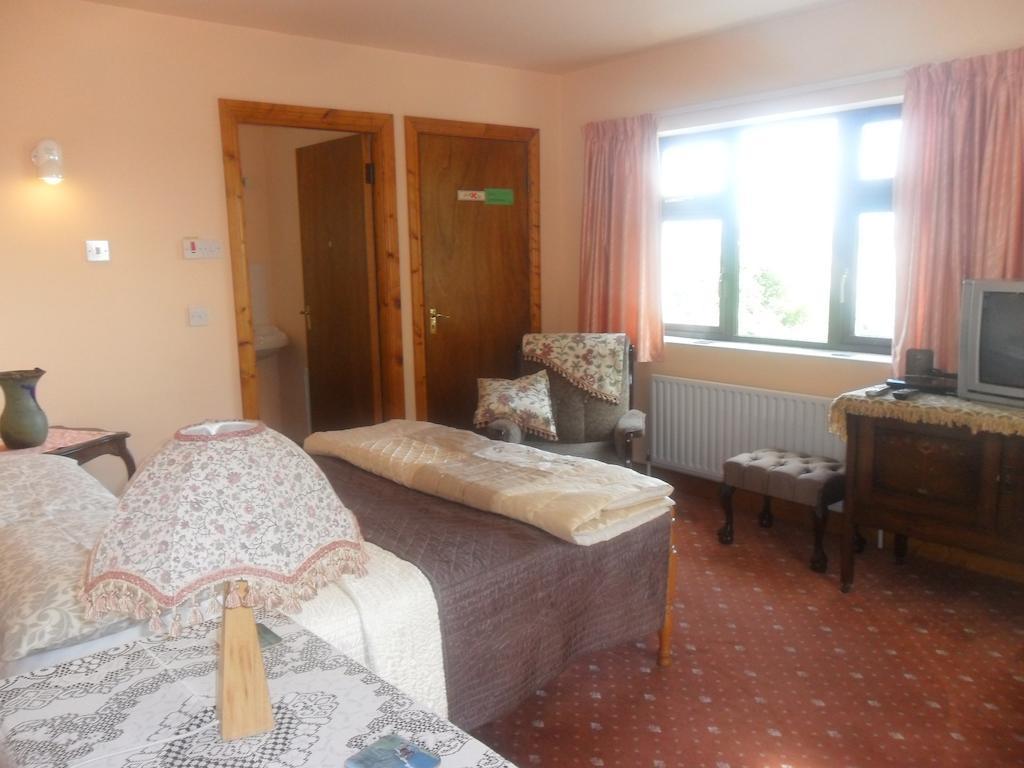 Glen House Room Only Accommodation Йол Номер фото