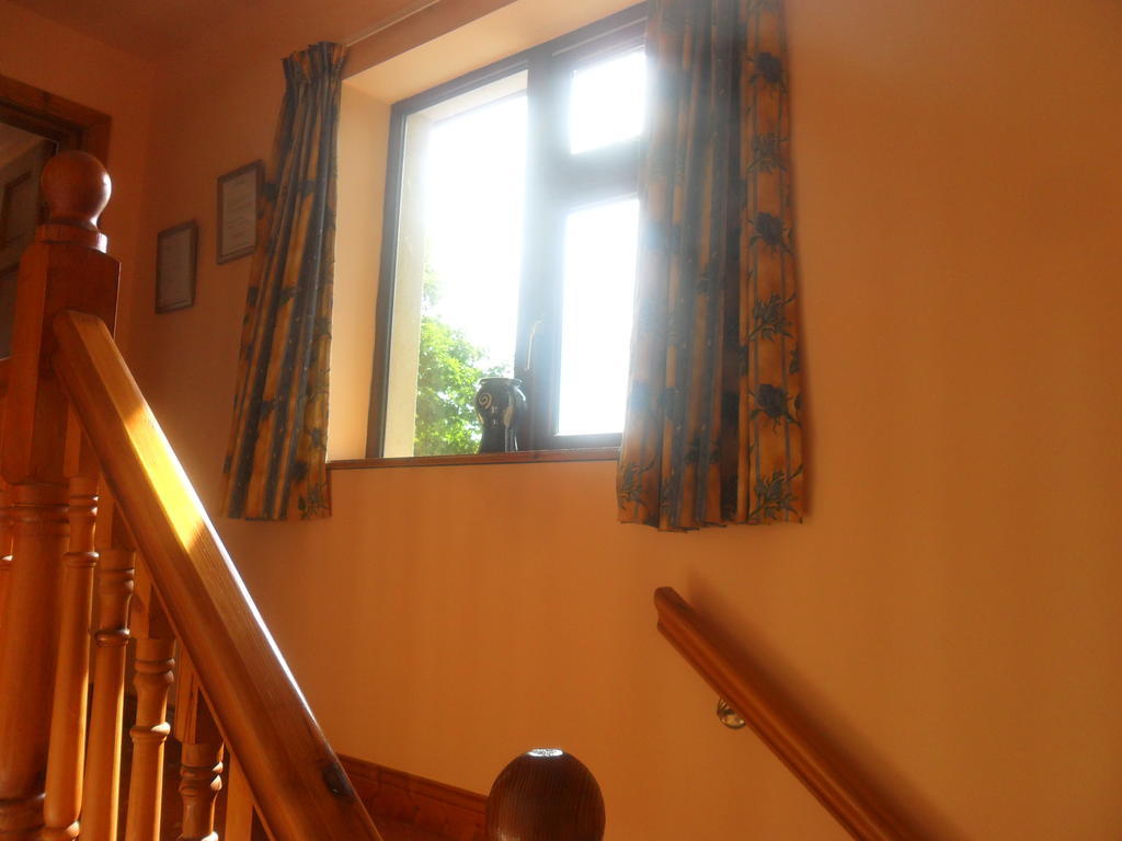 Glen House Room Only Accommodation Йол Номер фото