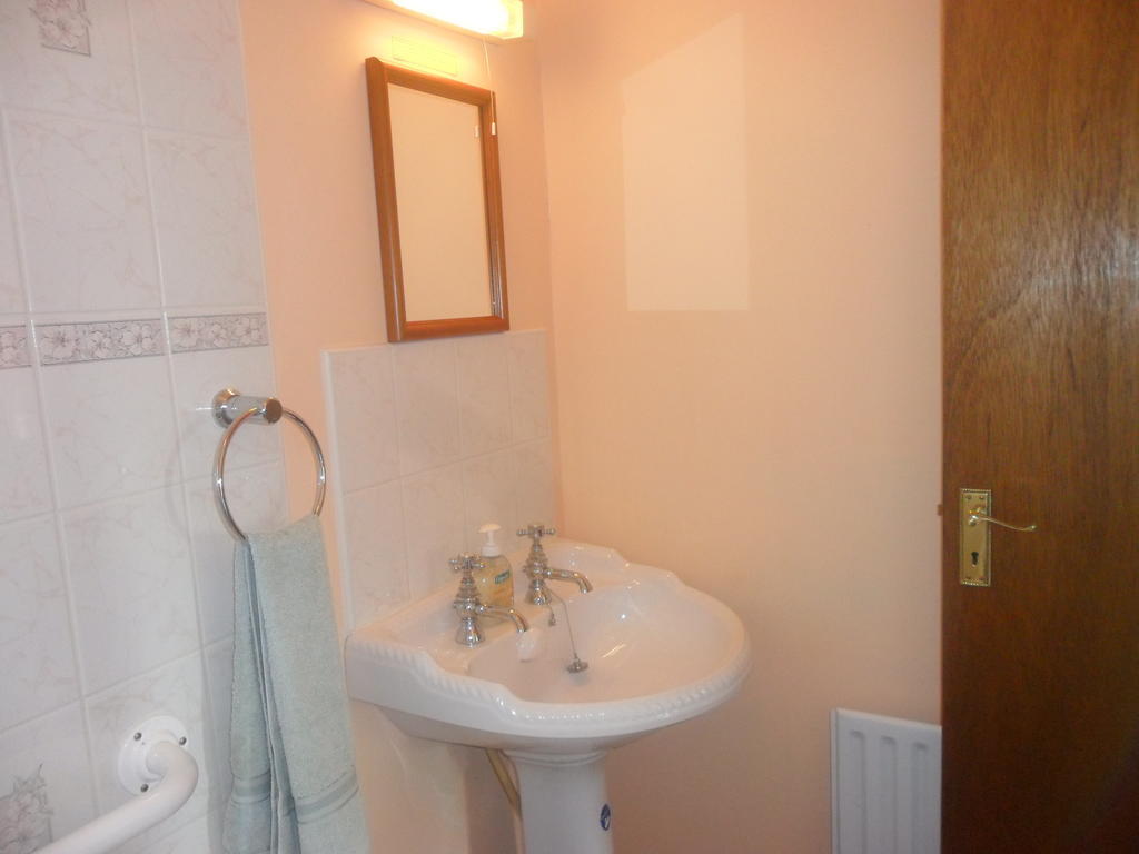 Glen House Room Only Accommodation Йол Номер фото