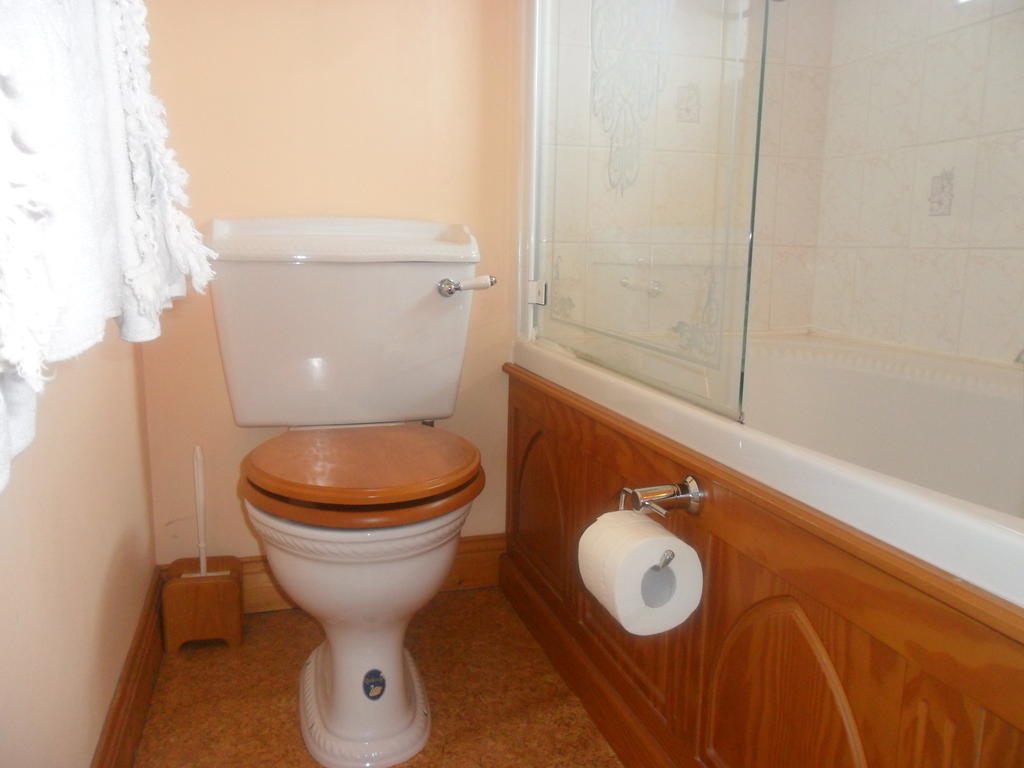 Glen House Room Only Accommodation Йол Номер фото