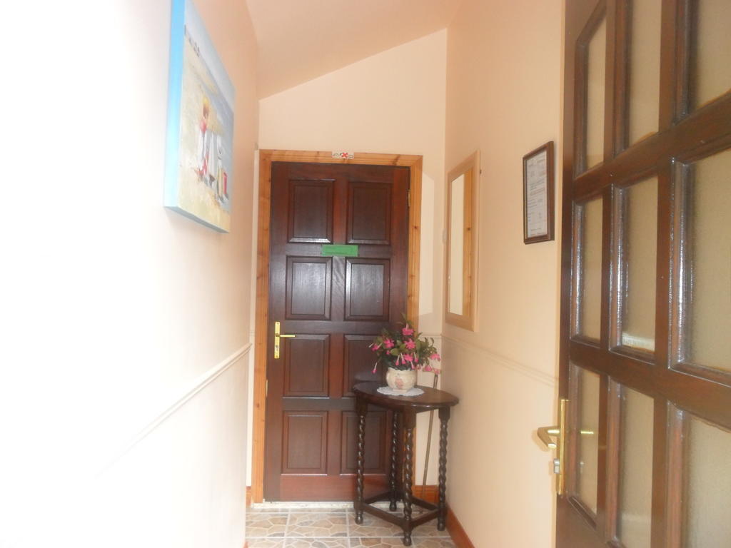 Glen House Room Only Accommodation Йол Номер фото
