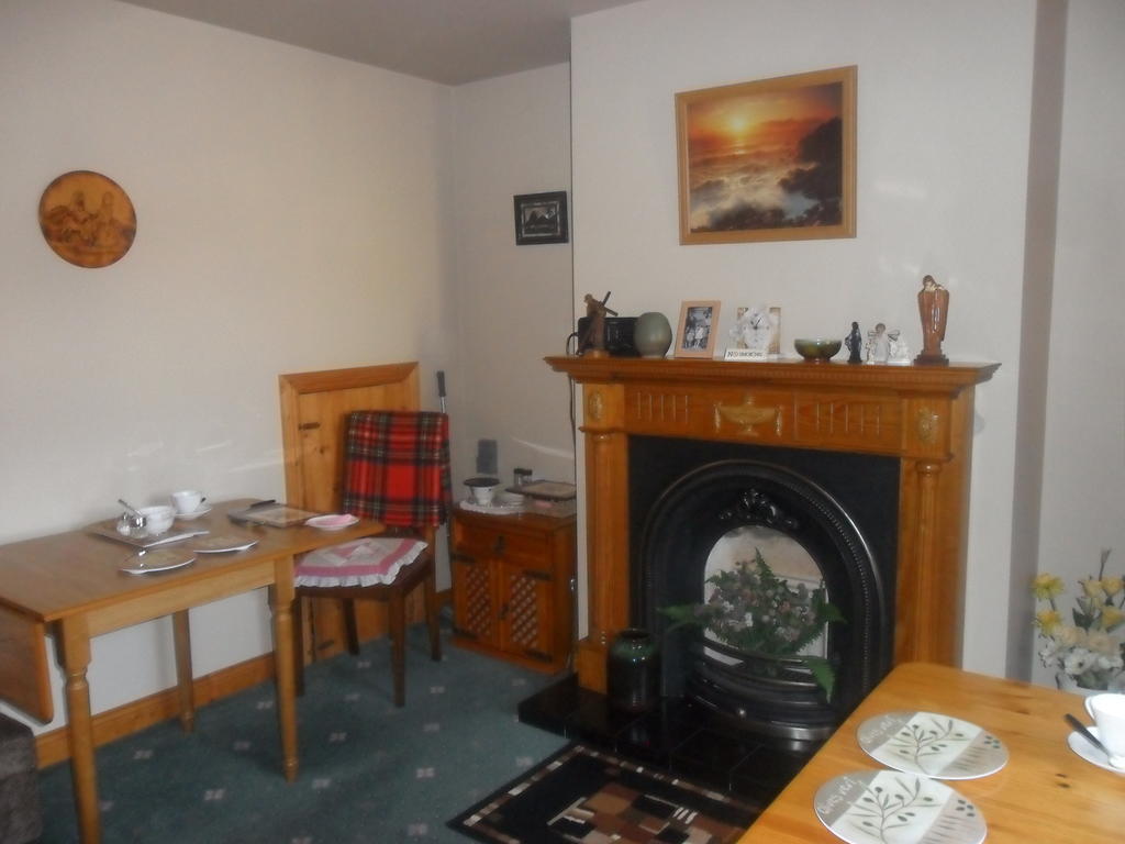 Glen House Room Only Accommodation Йол Экстерьер фото